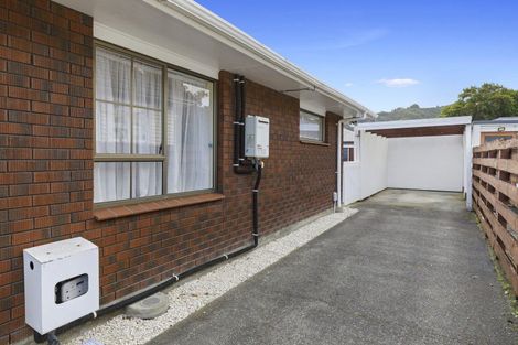 Photo of property in 2/59 Kowhai Avenue, Ebdentown, Upper Hutt, 5018