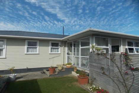 Photo of property in 45 Sutherland Crescent, Westbrook, Palmerston North, 4412