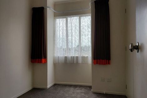 Photo of property in 10 Rosandich Drive, Sunnyvale, Auckland, 0612