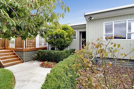 Photo of property in 23 Cowling Road, Hurdon, New Plymouth, 4310