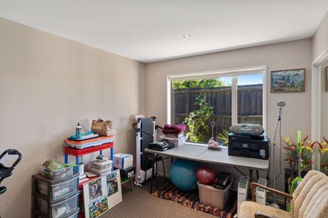 Photo of property in 20 Titirangi Crescent, Parklands, Christchurch, 8083