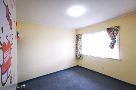 Photo of property in 1/88 Tirimoana Road, Te Atatu South, Auckland, 0602