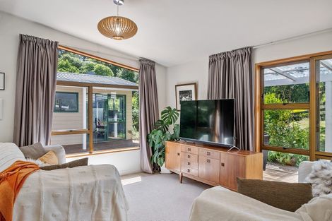 Photo of property in 34 Avro Road, Blue Mountains, Upper Hutt, 5371