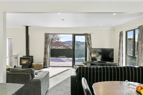 Photo of property in 33 Hyde Avenue, Richmond Heights, Taupo, 3330