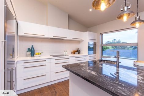 Photo of property in 58a Lemnos Place, Titirangi, Auckland, 0604