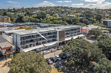 Photo of property in Ocean Breeze Apts, 7107/87 Clyde Road, Browns Bay, Auckland, 0630