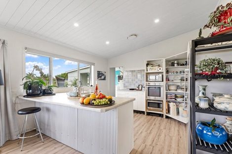 Photo of property in 328 Omaha Flats Road, Tawharanui Peninsula, Warkworth, 0986