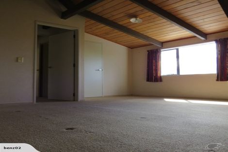 Photo of property in 2 Gemini Place, Kawaha Point, Rotorua, 3010