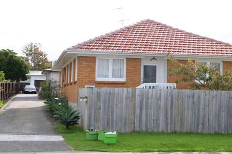 Photo of property in 3/165 Wellington Street, Howick, Auckland, 2014