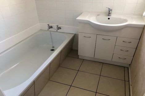 Photo of property in 2/19 Tatariki Street, Rosehill, Papakura, 2113