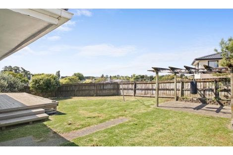 Photo of property in 4 Tawa Place, Waiuku, 2123