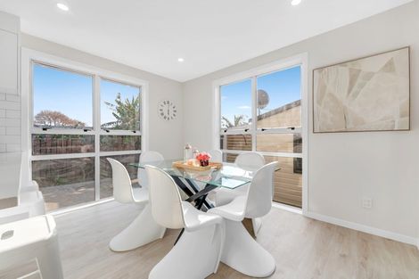 Photo of property in 48 Chelburn Crescent, Mangere East, Auckland, 2024