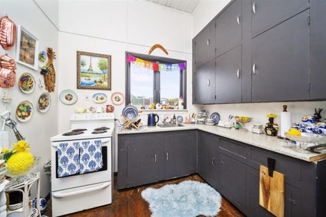 Photo of property in 74 Fairfield Road, Hawera, 4610