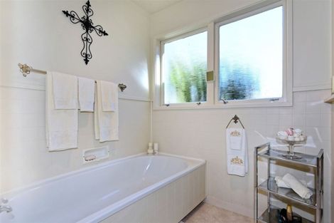 Photo of property in 112 Soleares Avenue, Mount Pleasant, Christchurch, 8081