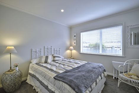 Photo of property in 1 Madison Street, Carterton, 5713