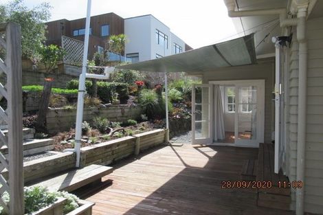 Photo of property in 5 Montana Avenue, Murrays Bay, Auckland, 0630