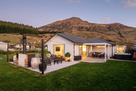 Photo of property in 37 Myles Way, Lower Shotover, Queenstown, 9304