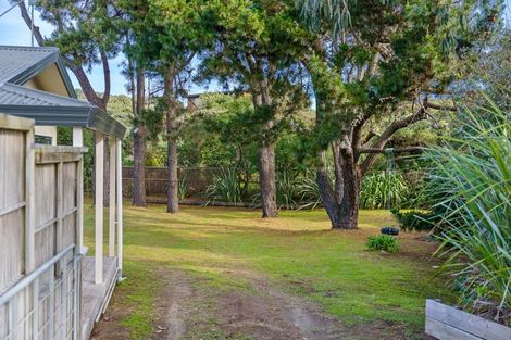 Photo of property in 283 Peka Peka Road, Peka Peka, Waikanae, 5391