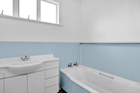 Photo of property in 6 Climie Crescent, Hawera, 4610