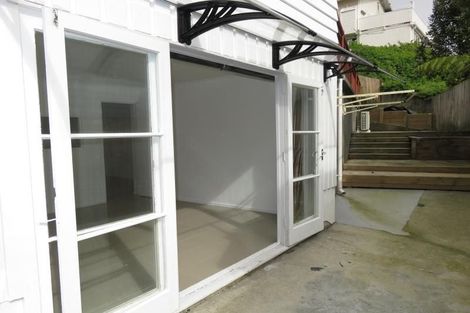 Photo of property in 31 Helston Road, Johnsonville, Wellington, 6037