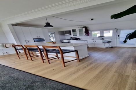 Photo of property in 94 Hillsborough Road, Hillsborough, Auckland, 1042