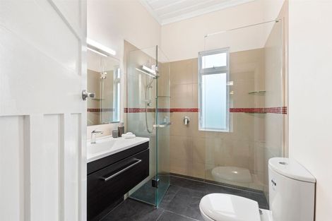 Photo of property in 259 Carrington Street, Vogeltown, New Plymouth, 4310