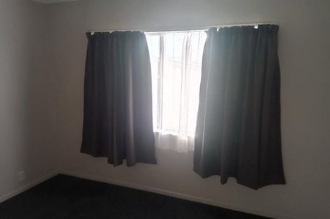 Photo of property in 2/388a West Coast Road, Glen Eden, Auckland, 0602