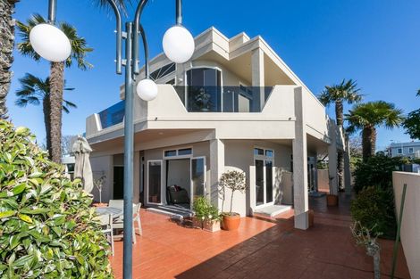 Photo of property in 1b Lincoln Road, Bluff Hill, Napier, 4110