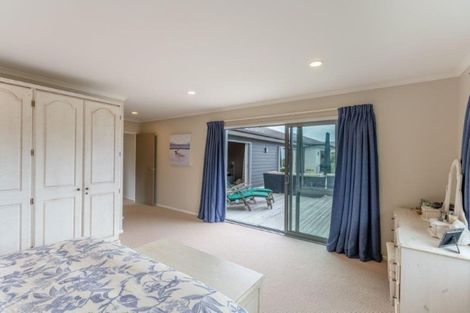 Photo of property in 5 Moss Lane, Raumati Beach, Paraparaumu, 5032