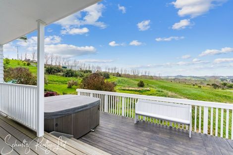 Photo of property in 67 Te Pahi River Drive, Paparoa, 0583