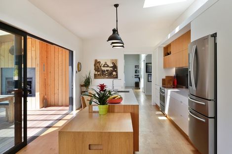 Photo of property in 6 Kuiwai Drive, Rainbow Point, Taupo, 3330