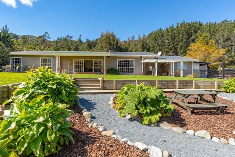 Photo of property in 1423 Akatarawa Road, Akatarawa Valley, Upper Hutt, 5372