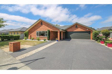 Photo of property in 28 Cedar Place, Rangiora, 7400
