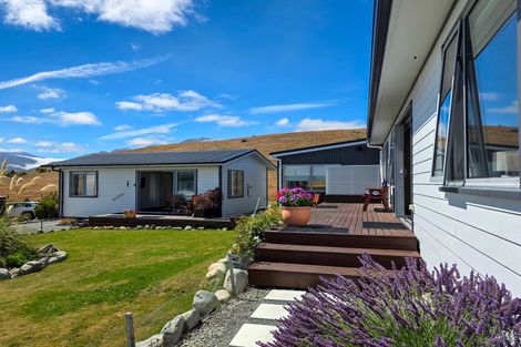 Photo of property in 33 Mistake Drive, Lake Tekapo, 7999