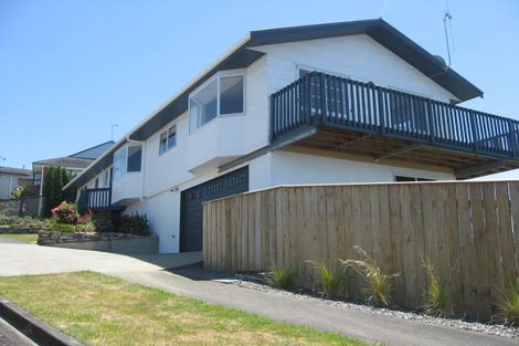 Photo of property in 3 Sunrise Heights, Feilding, 4702