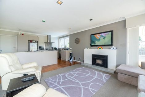 Photo of property in 30 Triangle Road, Massey, Auckland, 0614