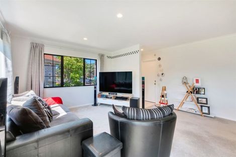 Photo of property in 23 Espalier Drive, Henderson, Auckland, 0612