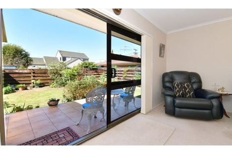 Photo of property in 63 Centreway Road, Orewa, 0931
