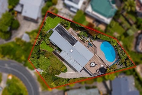 Photo of property in 25 Parr Terrace, Castor Bay, Auckland, 0620