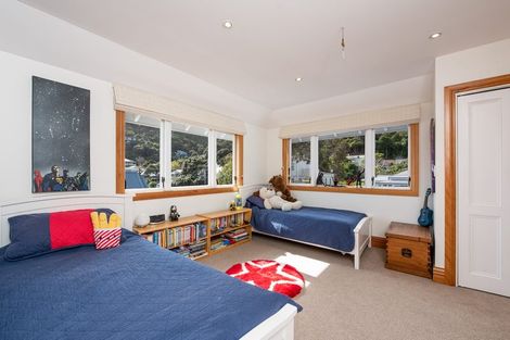 Photo of property in 5-7 Mahoe Street, Eastbourne, Lower Hutt, 5013