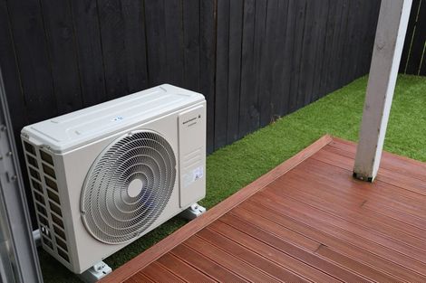 Photo of property in 60 Niu Lane, Te Atatu South, Auckland, 0610