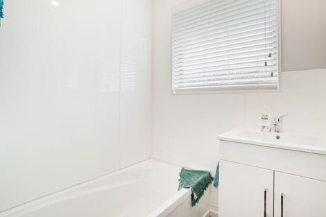 Photo of property in 2/148 Beach Road, North New Brighton, Christchurch, 8083