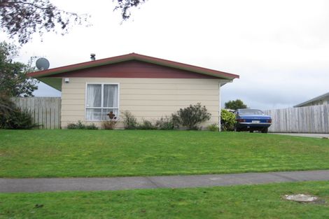 Photo of property in 43 Hillcrest Drive, Kelvin Grove, Palmerston North, 4414