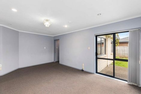 Photo of property in 100a Manuroa Road, Takanini, 2112