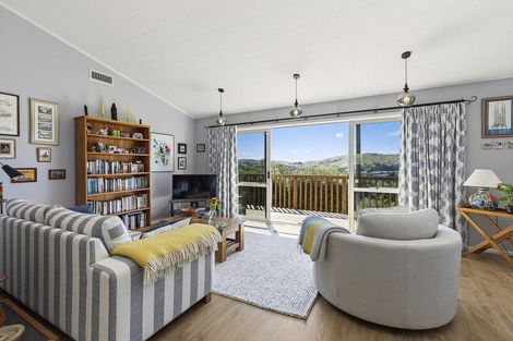 Photo of property in 14 Kenef Road, Paremata, Porirua, 5024