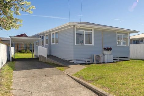 Photo of property in 23 Raupo Street, Castlecliff, Whanganui, 4501