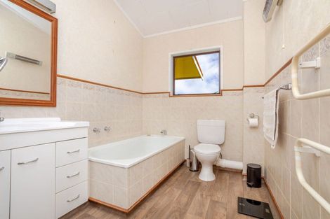 Photo of property in 3 Drummond Street, Dannevirke, 4930