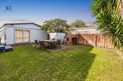 Photo of property in 2/100 Beach Road, Pahurehure, Papakura, 2113