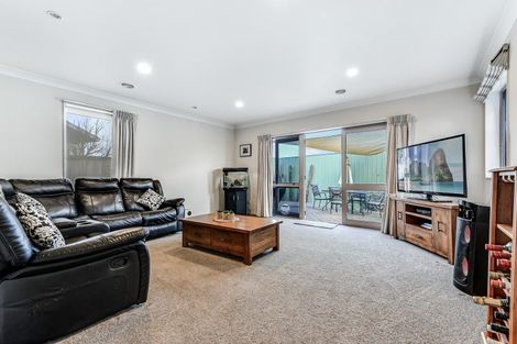 Photo of property in 33 Hastings Place, Hamilton Lake, Hamilton, 3204