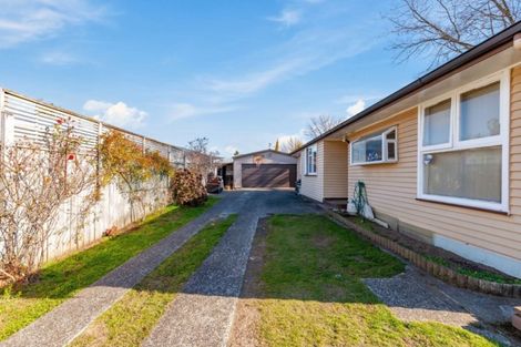 Photo of property in 27 Te Rangitautahanga Road, Turangi, 3334